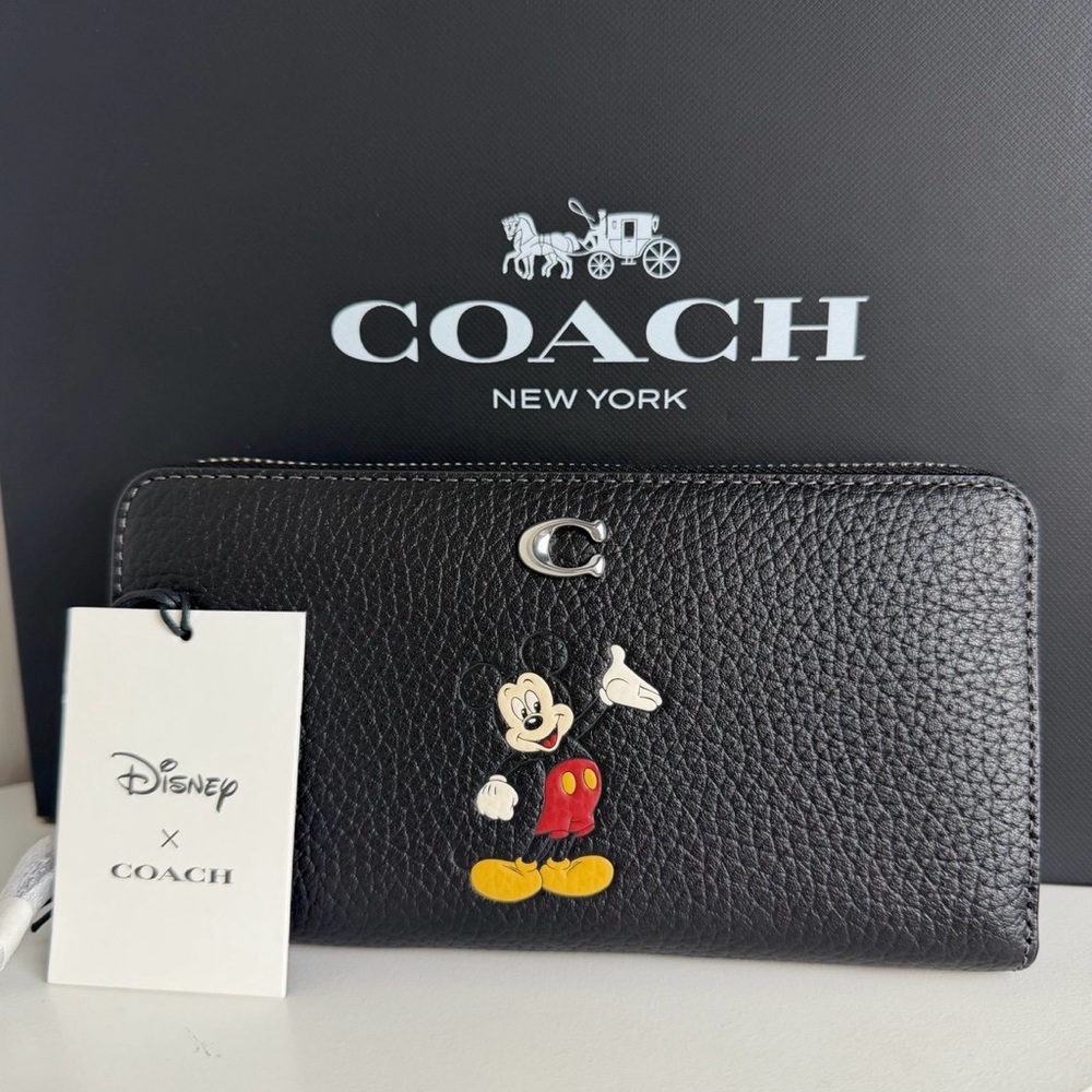 Coach Disney X Coach Essential Accordion Zip Black Wallet - Picture 4 of 5